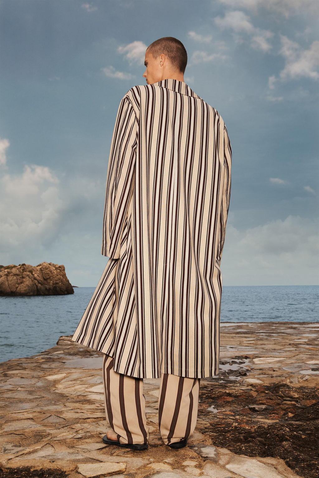 LIMITED EDITION STRIPED COTTON/LINEN TRENCH COAT - Zara фото 2