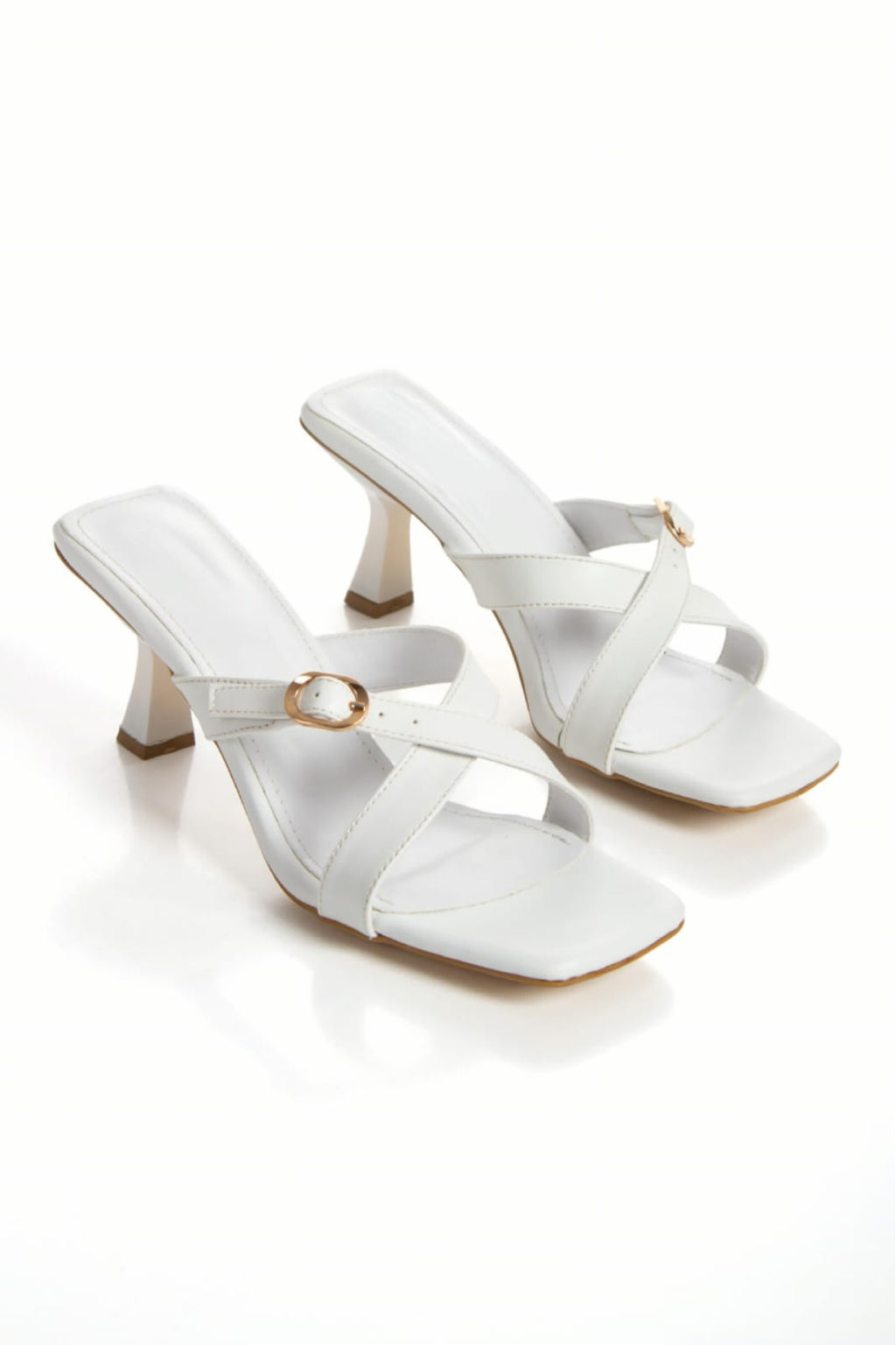 Beyaz Gold Tokal? Kare Burun Kad?n Topuklu Terlik TAKSS25TO00035