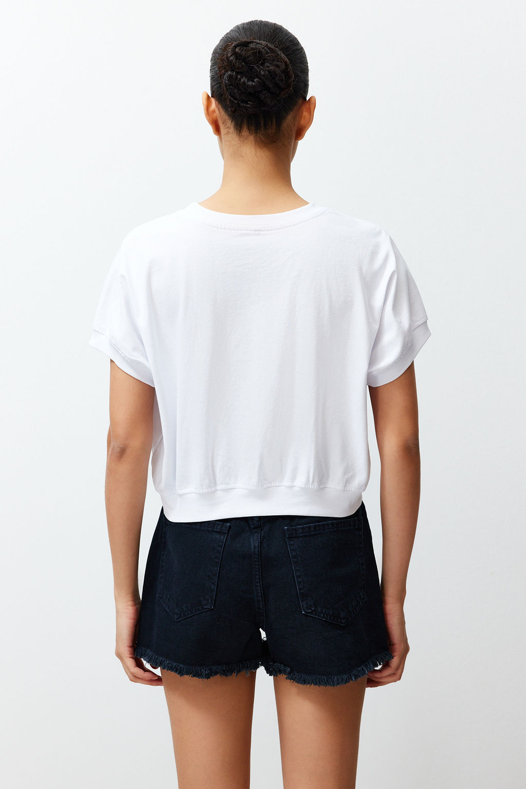 TRENDYOLMILLA K?rm?z? %100 Pamuk Premium Slogan Bask?l? Crop Orme T-Shirt TWOSS24TS00013  фото 15