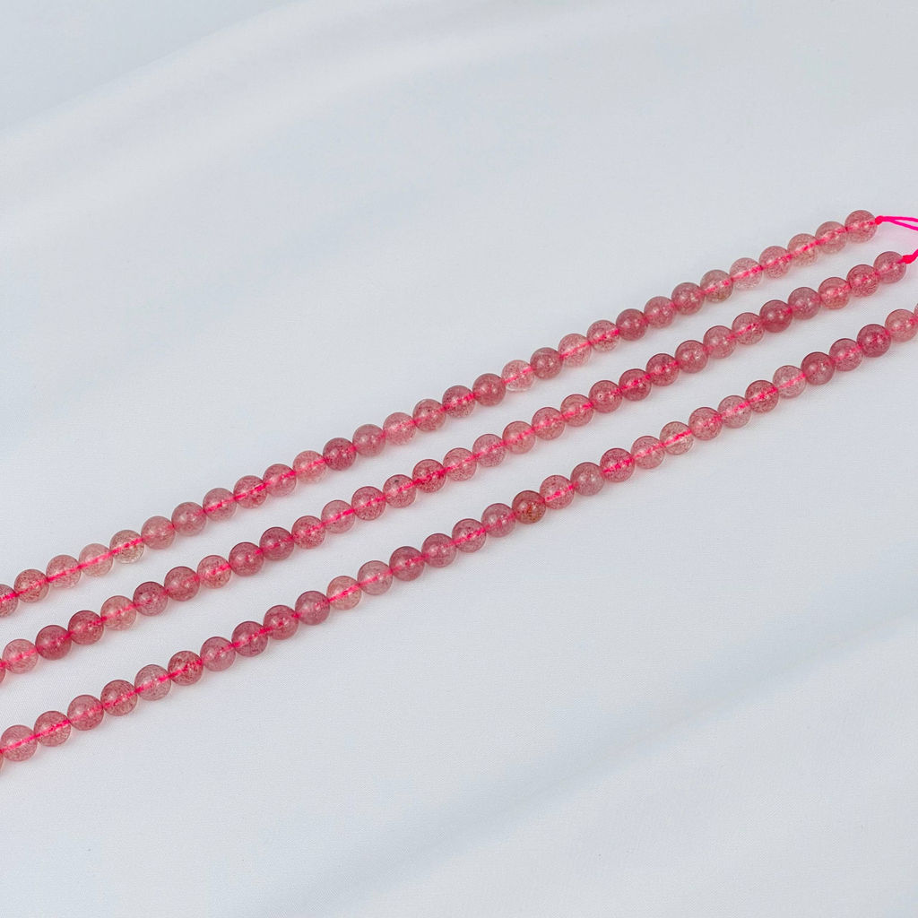 Бусины для украшений из Клубничного кварца (62 бусины) 39 см