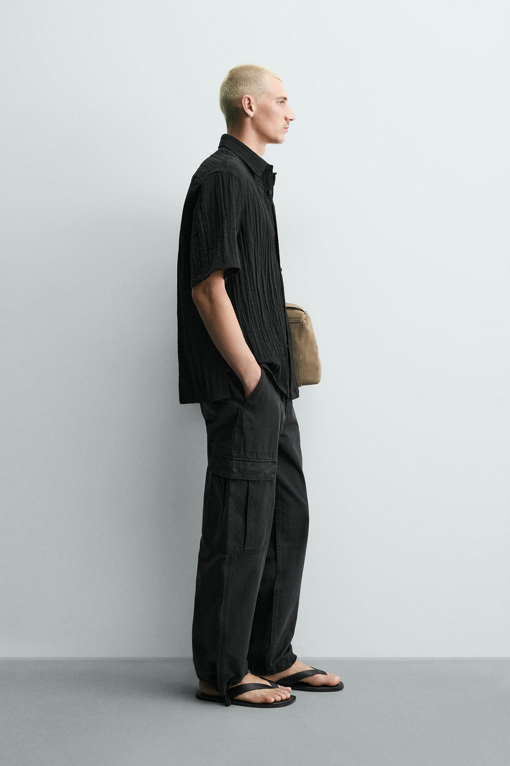 CAMISA FLUIDA ESTRUCTURA RELIEVE / Negro - Zara фото 4
