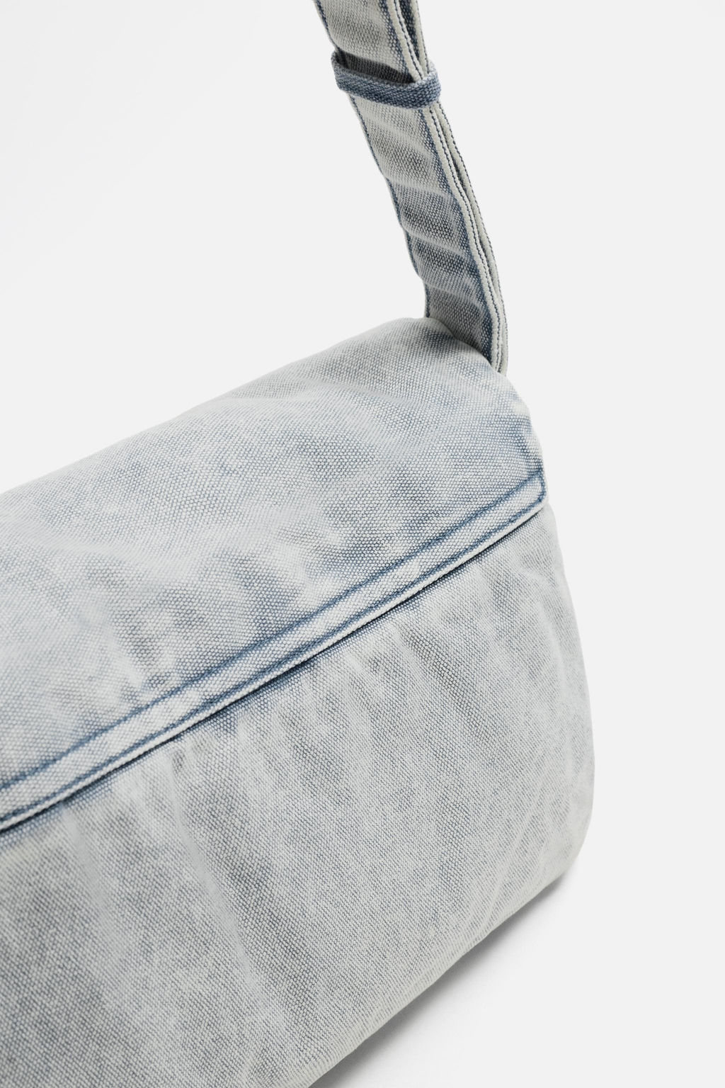 WASHED-EFFECT DENIM CROSSBODY BAG - Zara фото 3