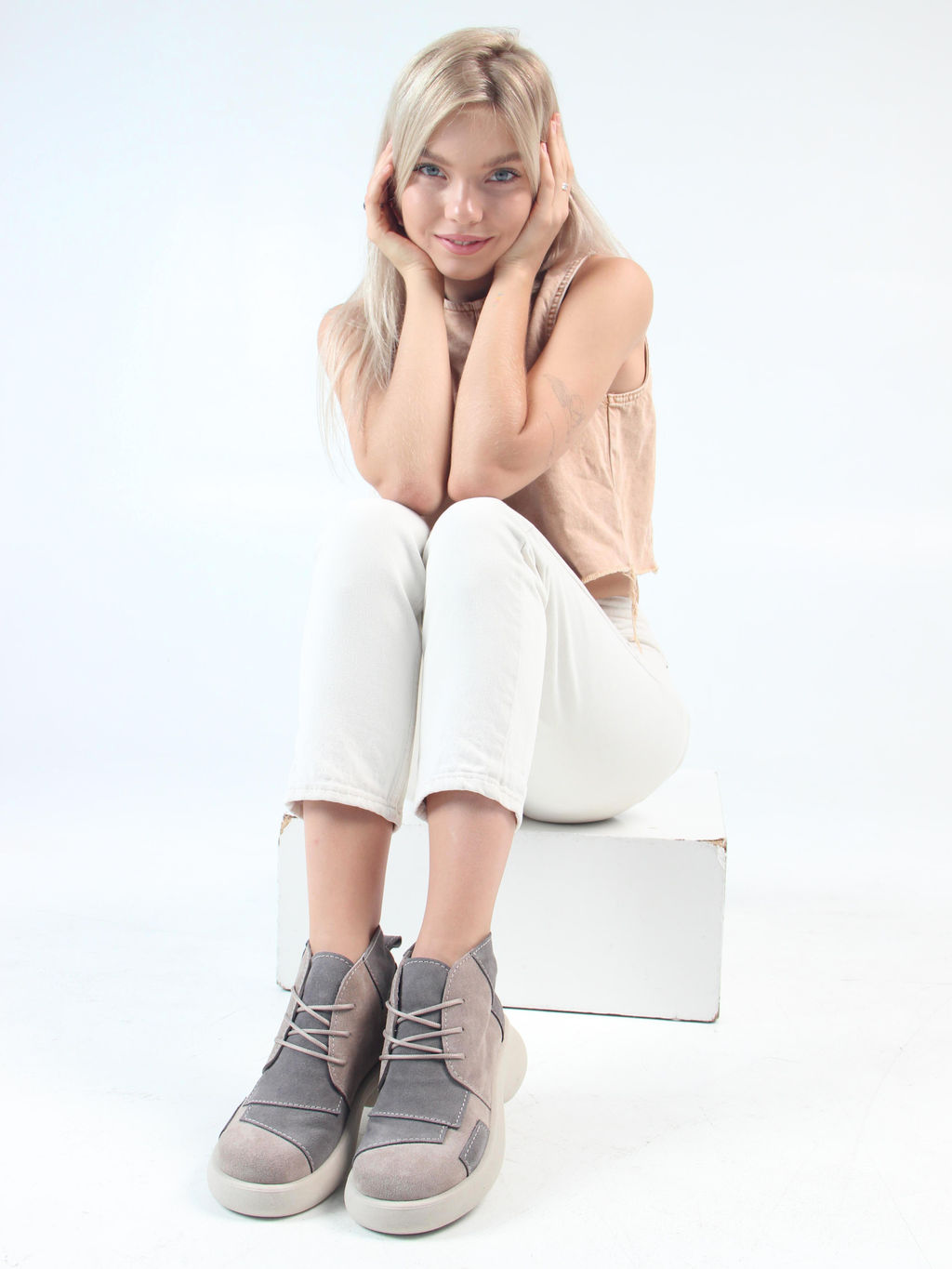 Ботинки 305.927be.Ваниль серый замша/байка