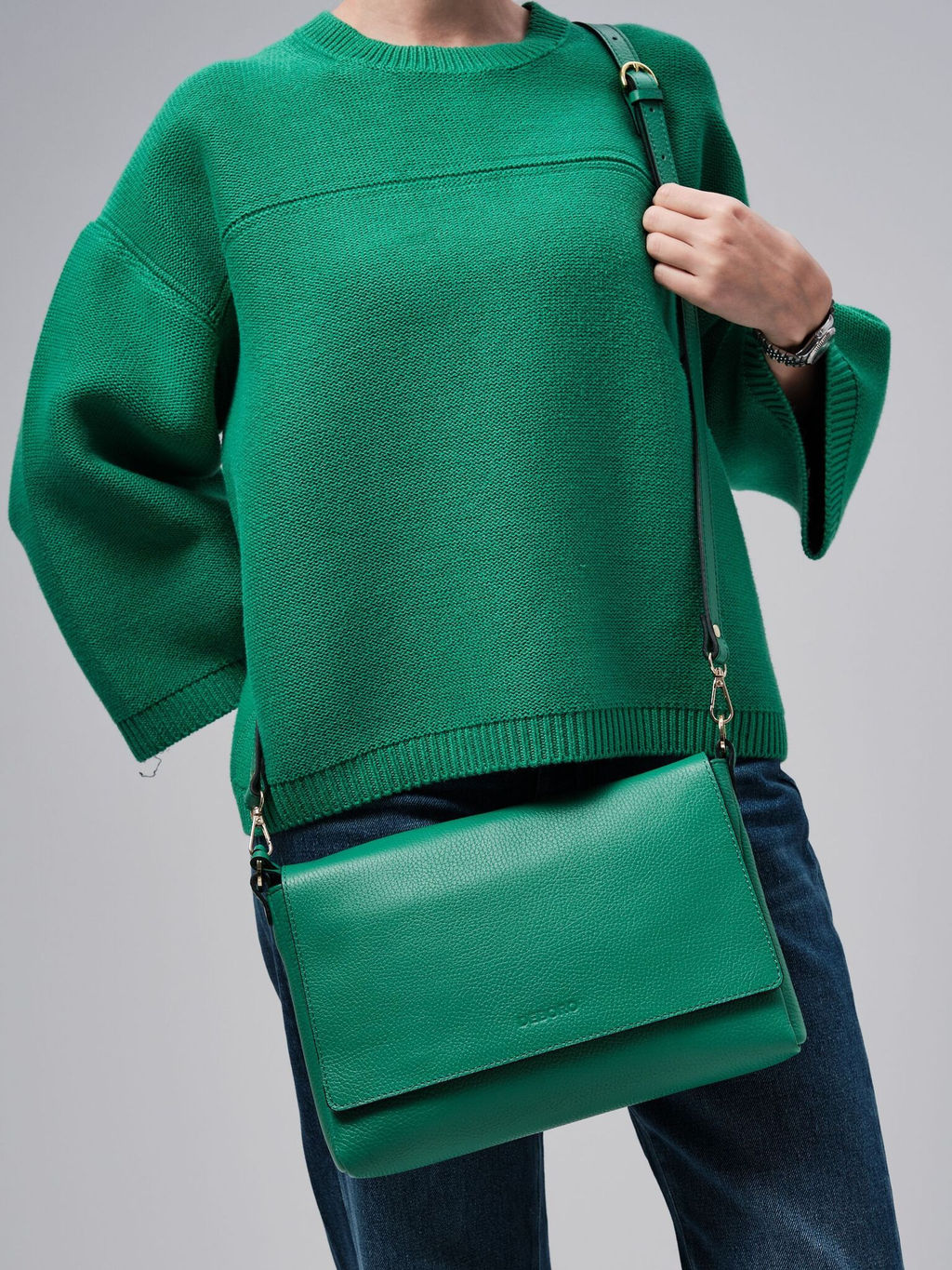 Кожаная сумка через плечо Deboro 30181 зеленая весна