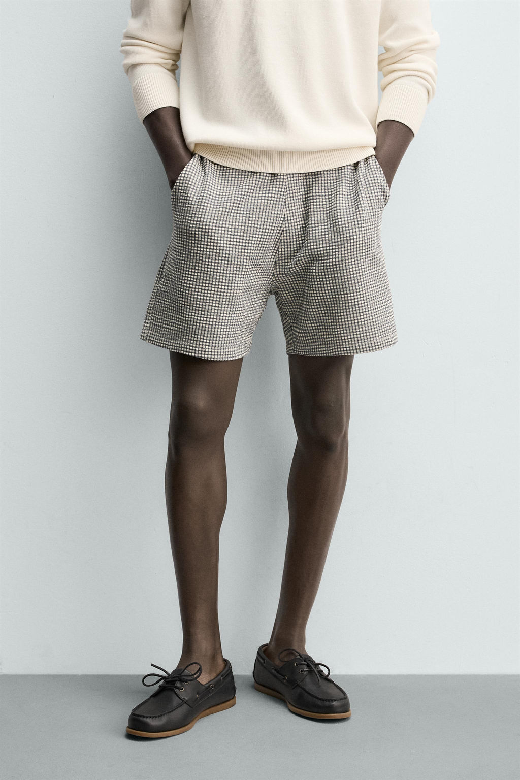 BERMUDA REGULAR FIT ESTRUCTURA SEERSUCKER / Crudo / Marino