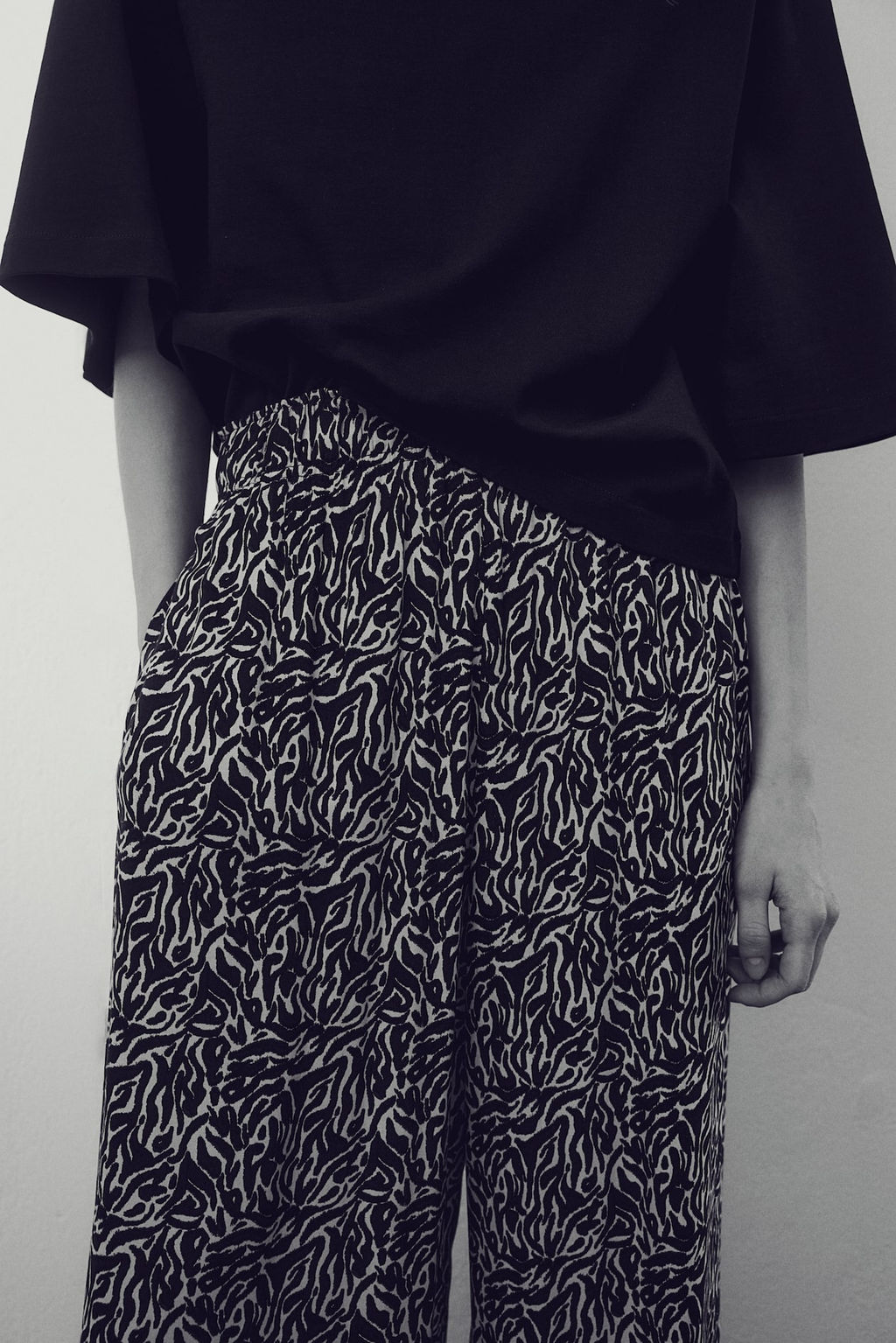 Pantalon tobillero sin cierre - H&m фото 8