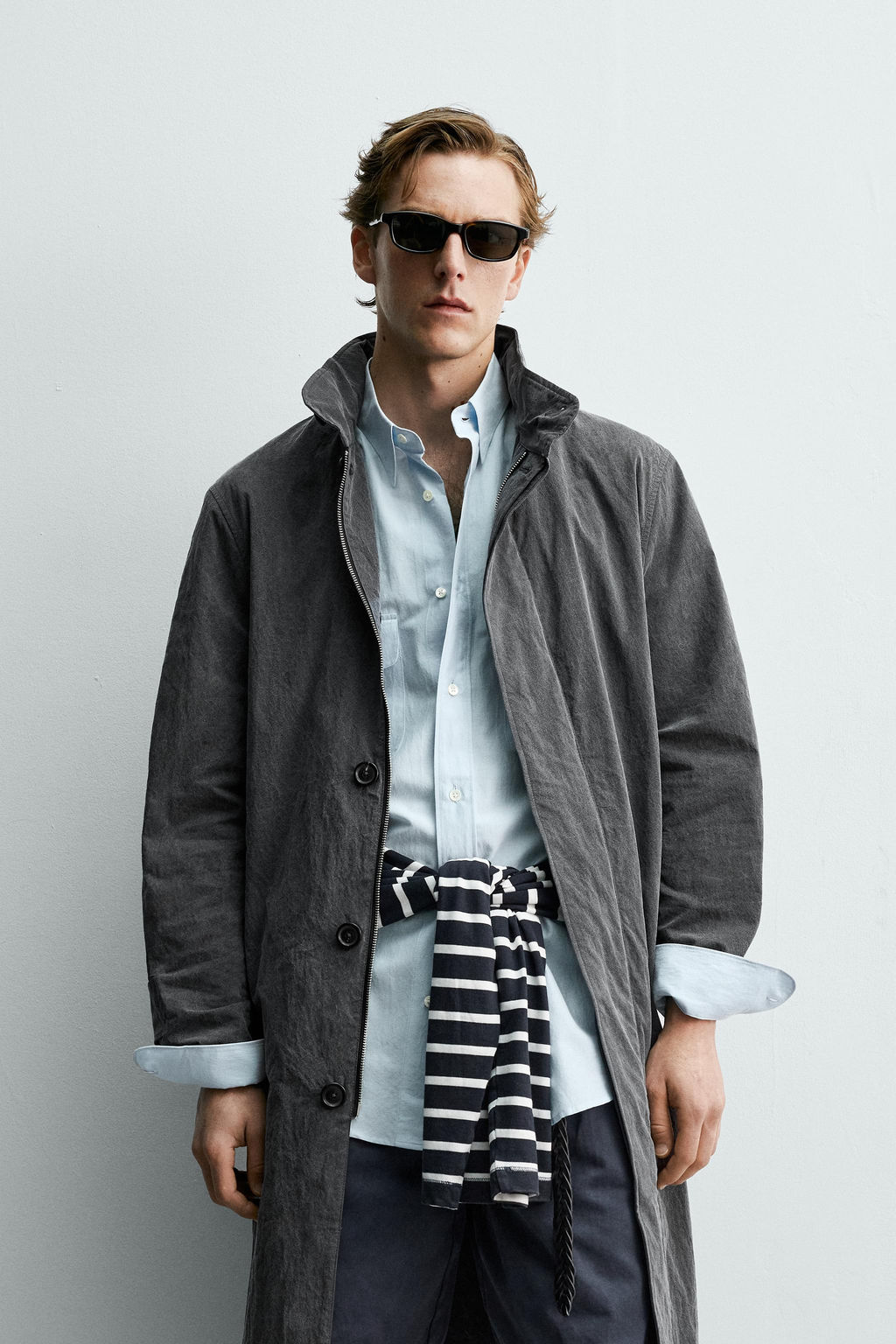 TRENCH LIGERO EFECTO LAVADO AARON LEVINE X ZARA / Gris vigor?  фото 2