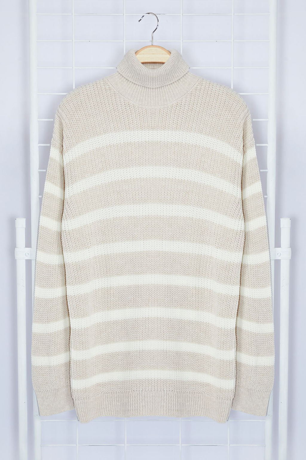 TRENDYOL MAN Lacivert Casual Unisex Oversize Fit Genis Kal?p Cizgili Triko Kazak TMNAW24KZ00017 - Trendyolmilla фото 7
