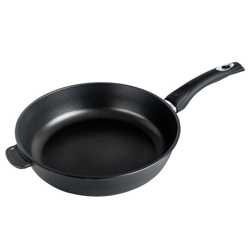 Сковорода с тефлоновым покрытием д30см Классик, h7,5см, s0,42см, ручка из термостойкого пластика (Россия)