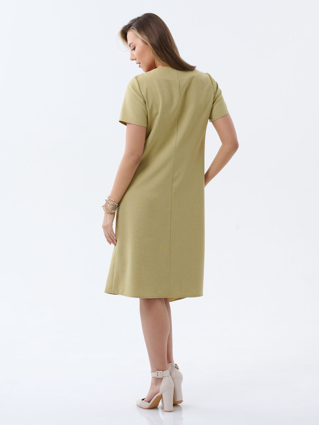 Платье с ассиметричной линией низа оливковое