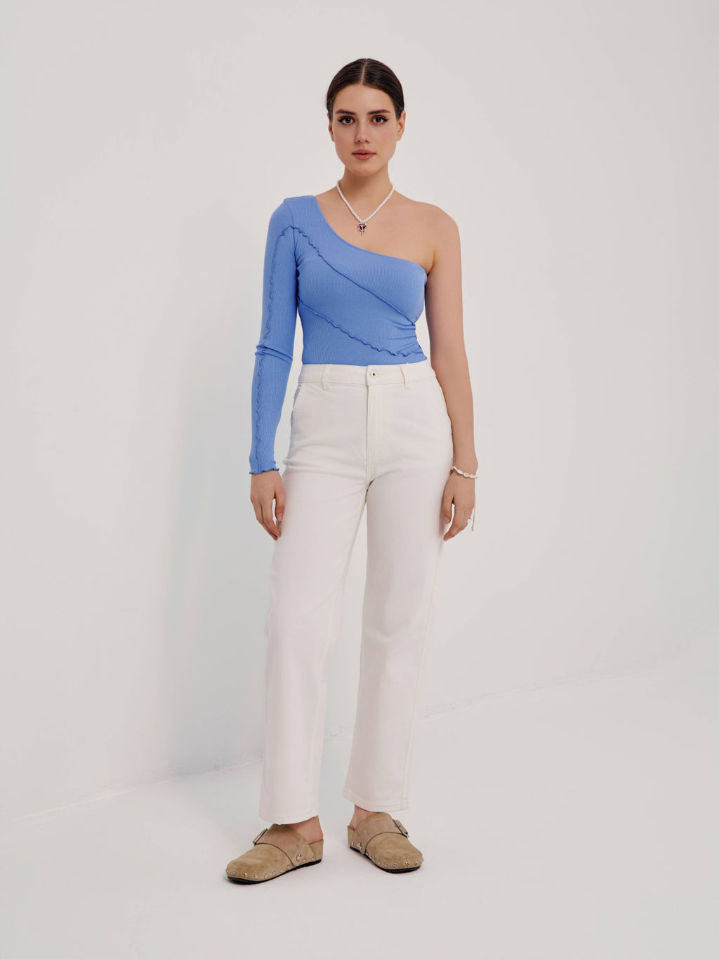 CONTE Боди на одно плечо из полотна в рубчик с декоративными швами LBD 2627 cornflower - Conte elegant фото 2