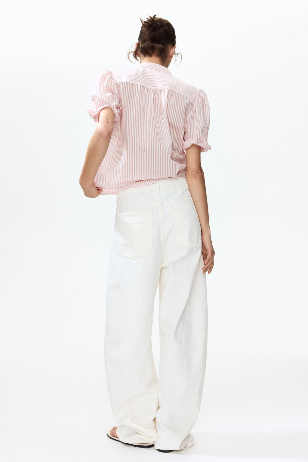 Blusa con mangas abullonadas - H&m фото 5