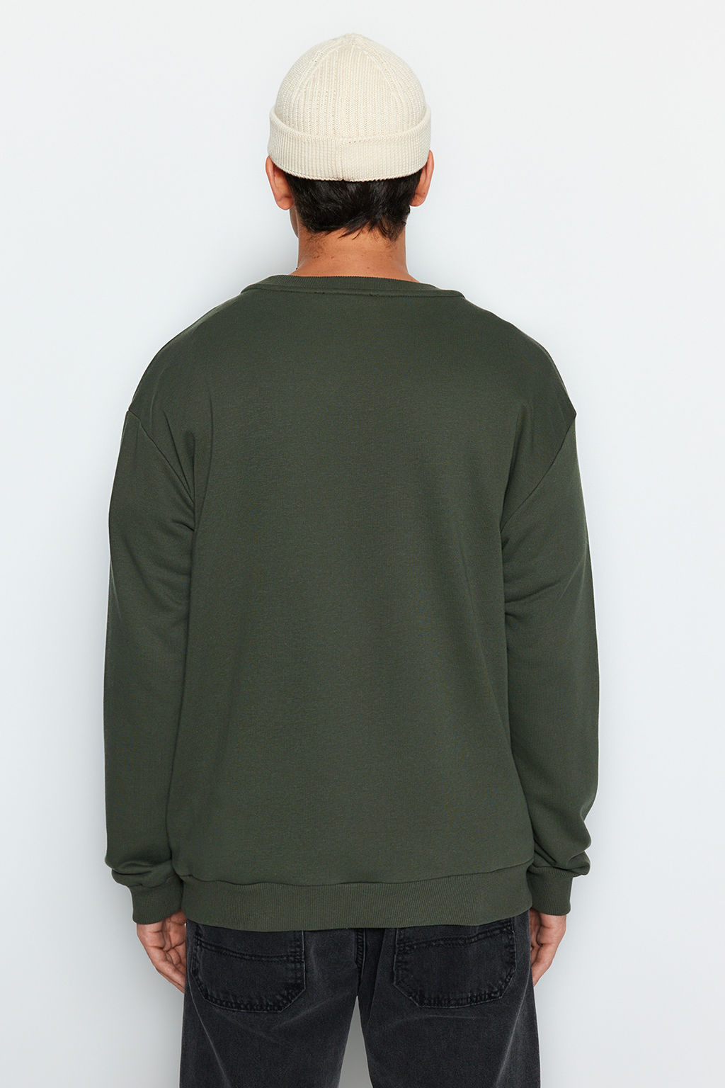 TRENDYOL MAN Siyah Oversize/Genis Kesim Bisiklet Yaka Sanat Tema Aplikeli Ici Polarl? Sweatshirt TMNAW24SW00038 - Trendyolmilla фото 4