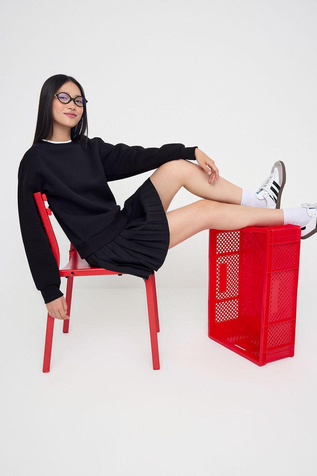 Teen Siyah Renk Bloklu Oversize/Genis Kal?p Kal?n Orme Sweatshirt TWOAW26SW00025 - Trendyolmilla фото 2