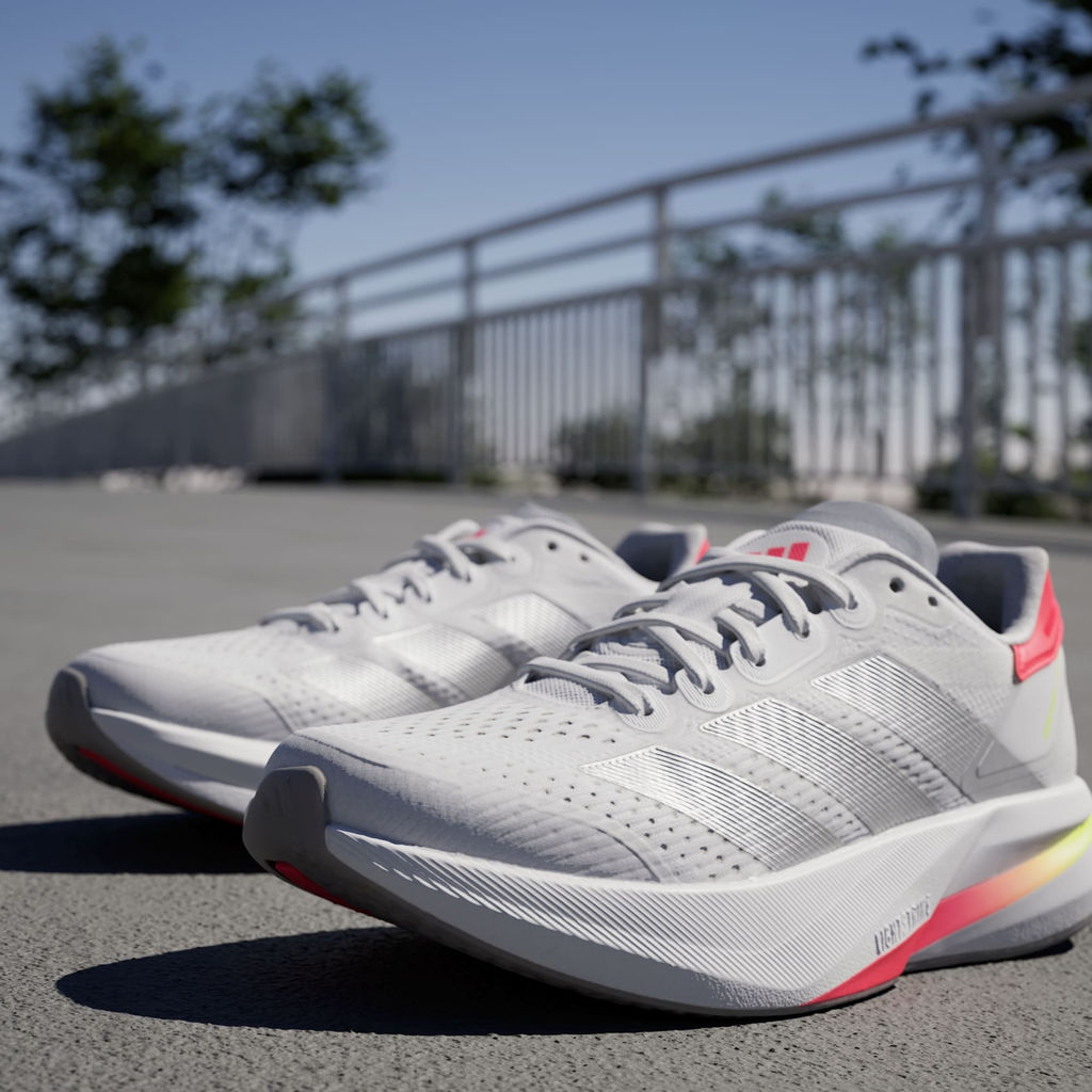 Кроссовки женские