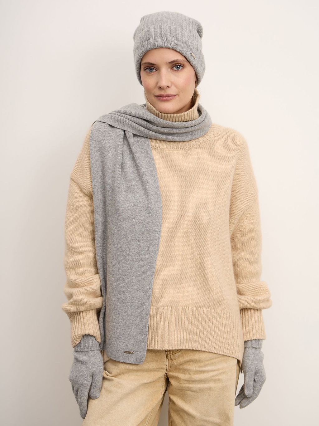 Шарф из кашемира 03135 серо-голубой