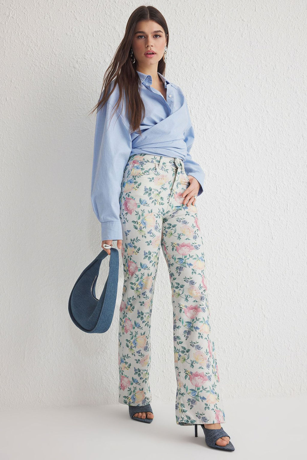 Cok Renkli Cicek Desenli Yuksek Bel Wide Leg Jeans TWOSS25JE00167 - Trendyolmilla фото 2