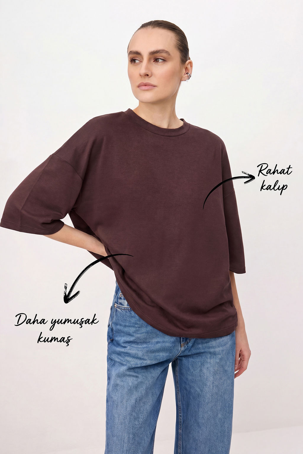 Kahverengi Oversize/Geni_ Kal_p D___k Kol Truvakar Uzun Yumu_ak _rme T-shirt TWOSS26TS00271
