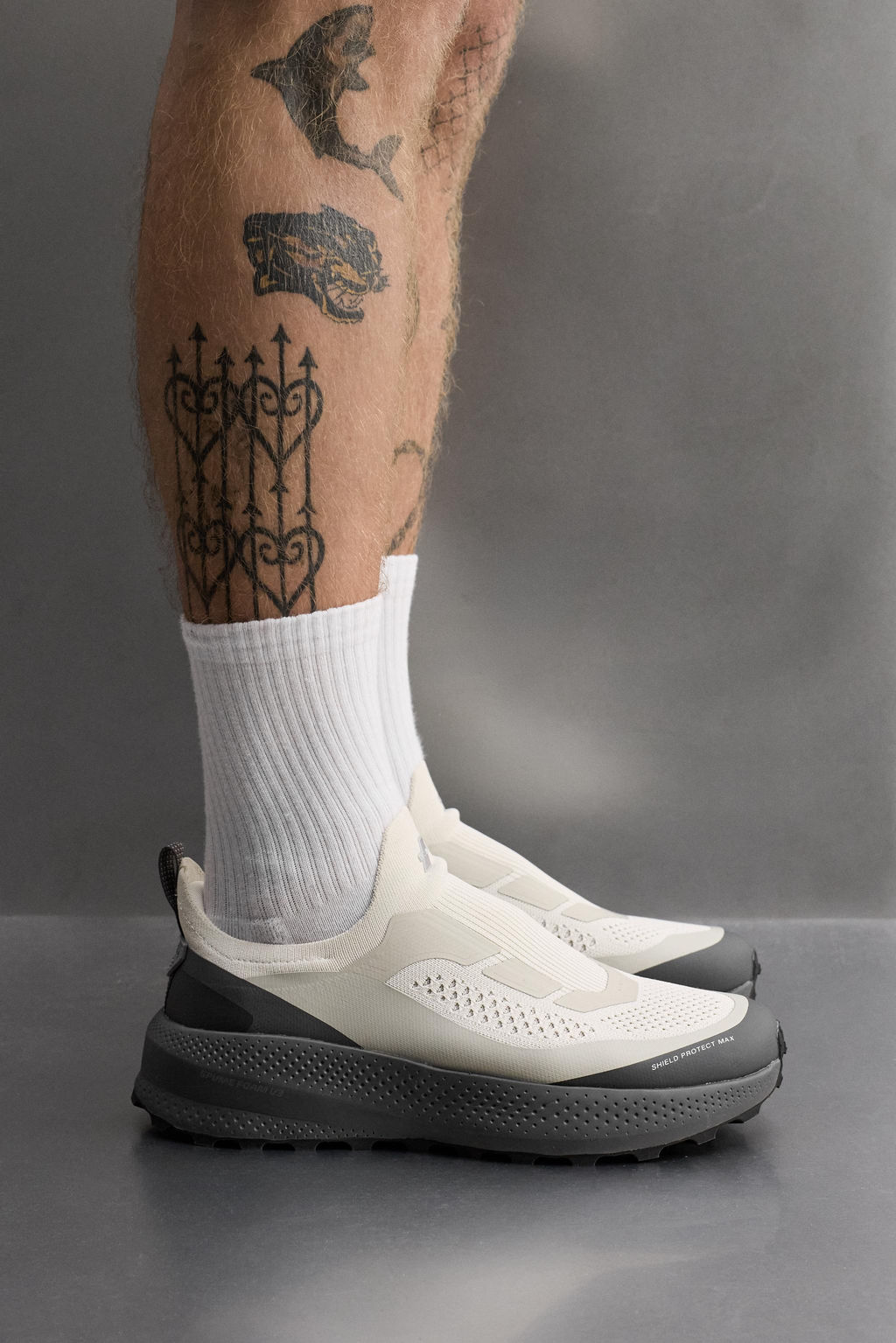 LACELESS TRAINERS