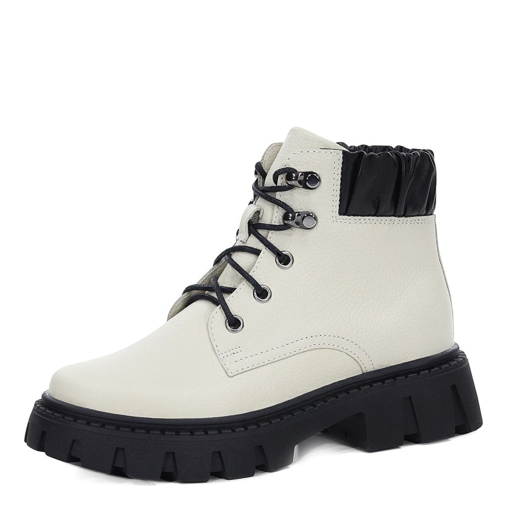 Ботинки девичьи