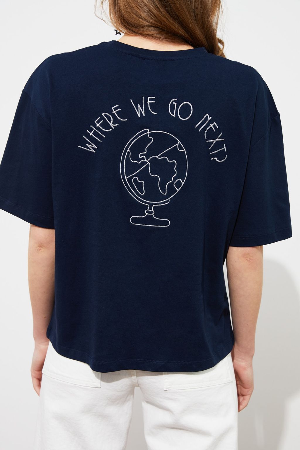 Lacivert %100 Pamuk S?rt Nak?sl? Relaxed/Genis Rahat Kesim Bisiklet Yaka Orme T-Shirt TWOSS20TS0121