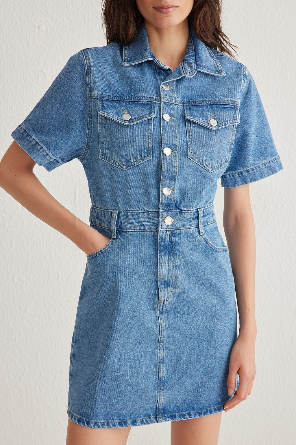 Mavi Cep Detayl? K?sa Kollu Mini Denim Gomlek Elbise TWOSS25EL00156