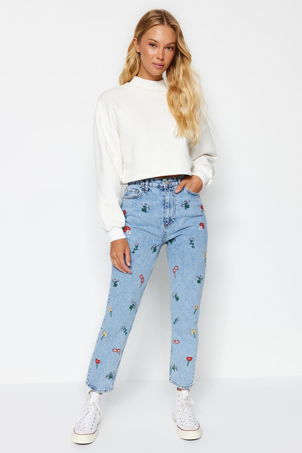 Mavi Nak?sl? Yuksek Bel Mom Jeans TWOSS21JE0591