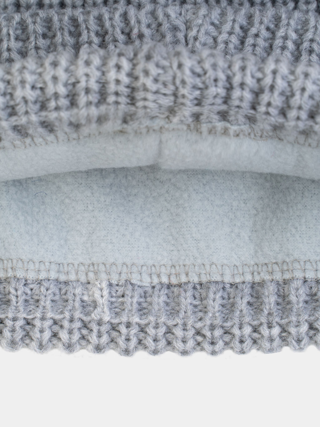 Шапка вязаная светло-серая (56-58)