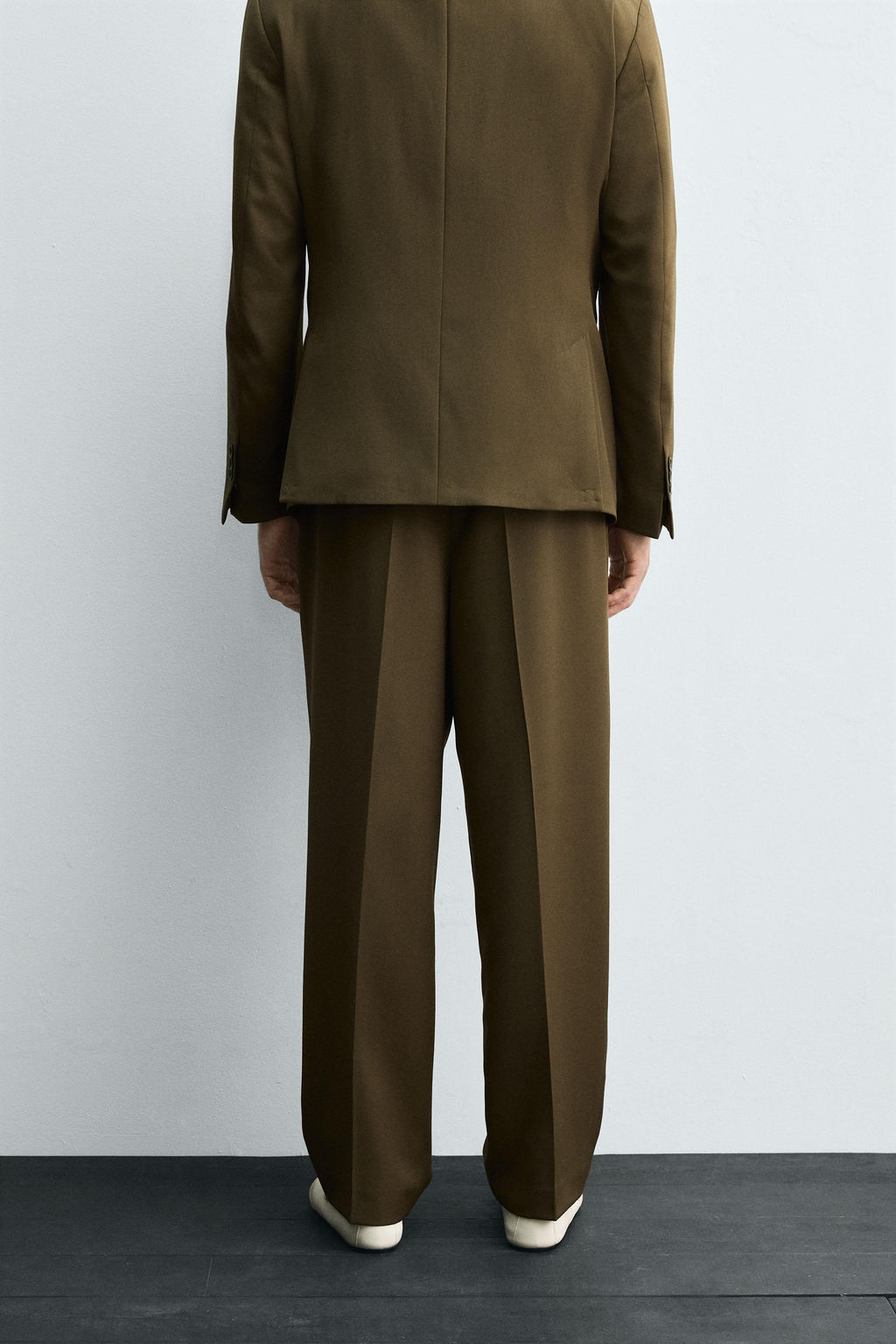 LIMITED EDITION SUIT TROUSERS WITH PLEATS - Zara фото 3
