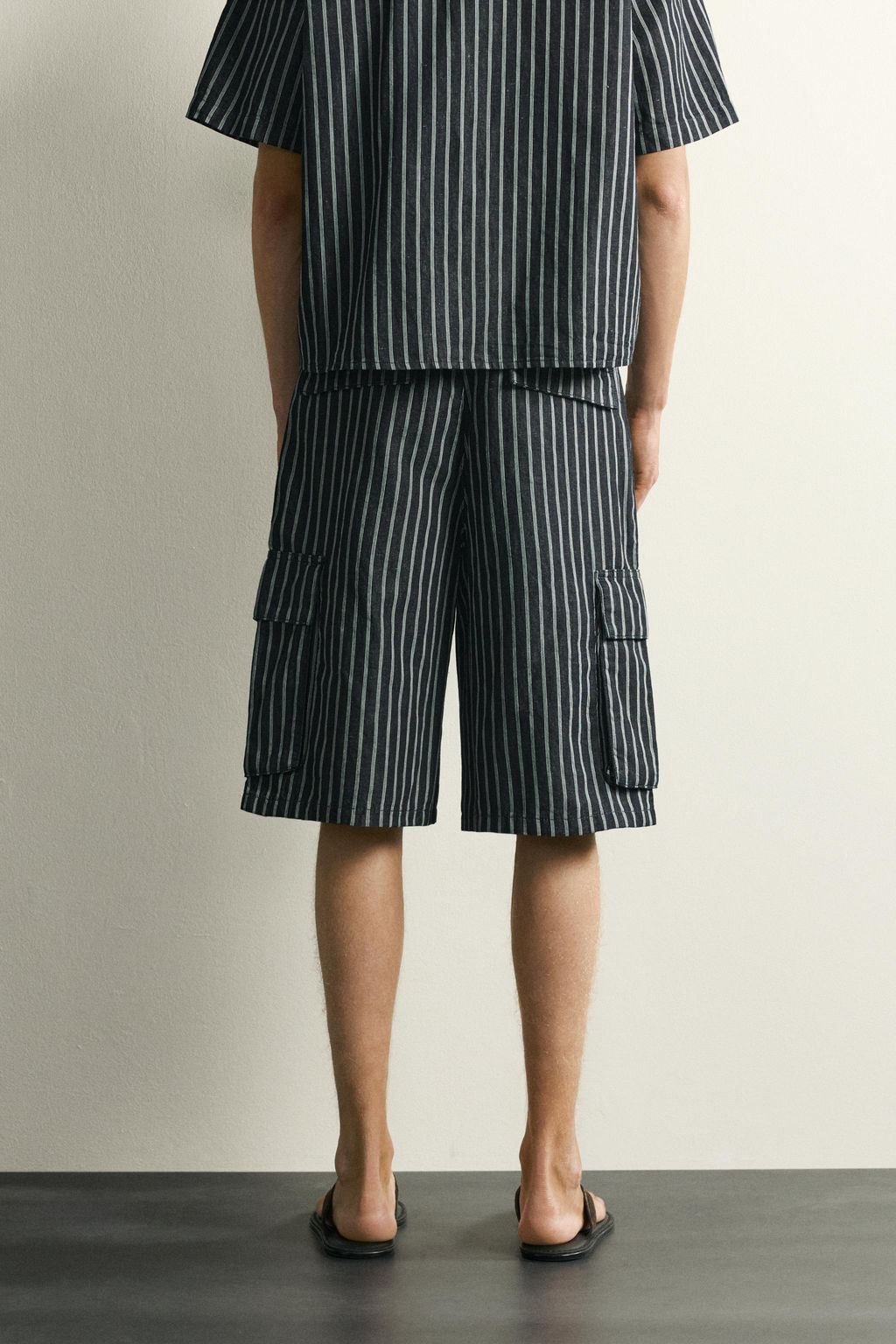 BERMUDA CARGO DENIM ALGOD?N - LINO RAYAS / Azul - Zara фото 3