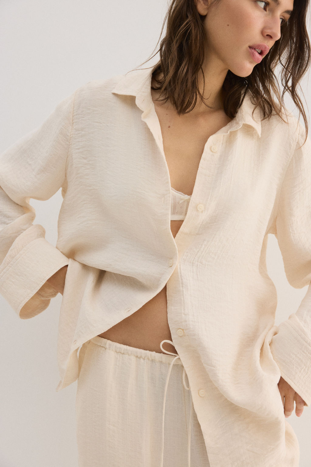 Camisa efecto arrugado en mezcla de viscosa - H&m фото 7