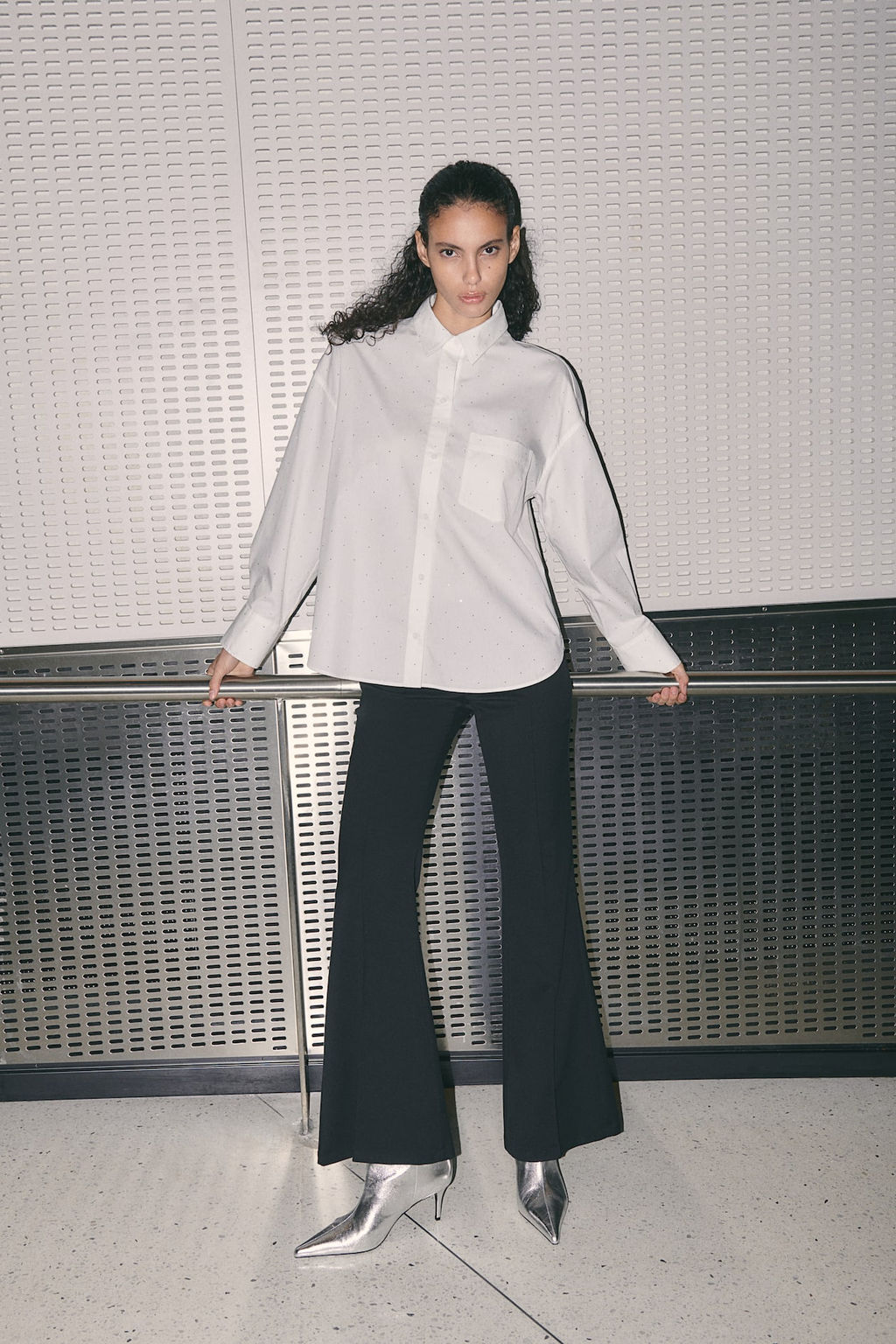 Camisa oversize con strass - H&m фото 3