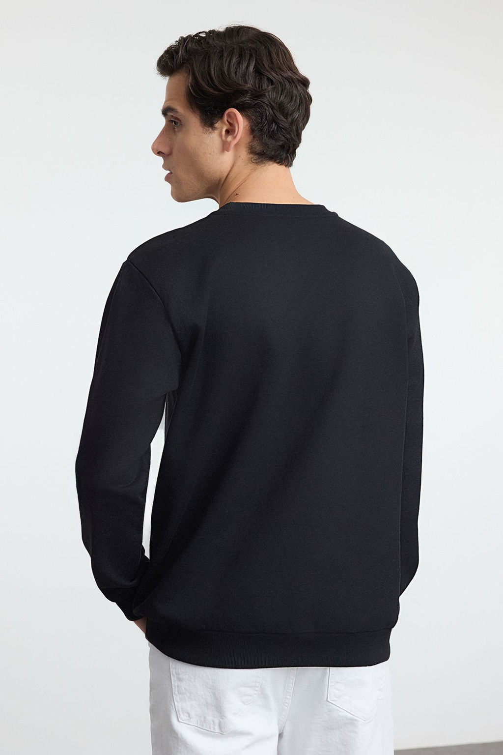 TRENDYOL MAN Gri Erkek Garfield Orijinal Lisansl? Regular/Normal Kesim Bisiklet Yaka Sweatshirt TMNAW21SW0569 - Trendyolmilla фото 5