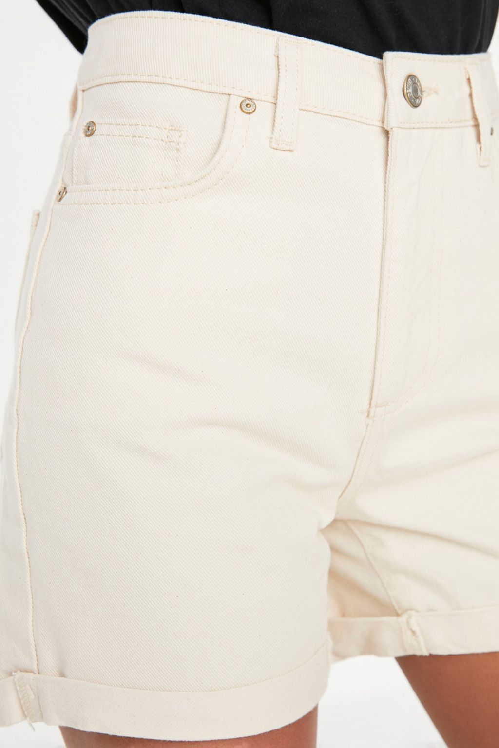 TRENDYOLMILLA Ekru Pacas? Katlamal? Yuksek Bel Denim Sort TWOSS20SR0231  фото 10