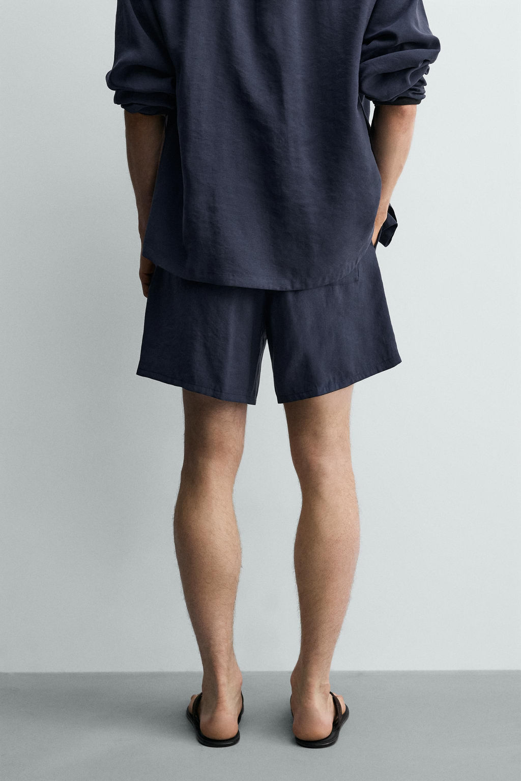 BERMUDA FLUIDA SOFT PLIEGUES / Marino