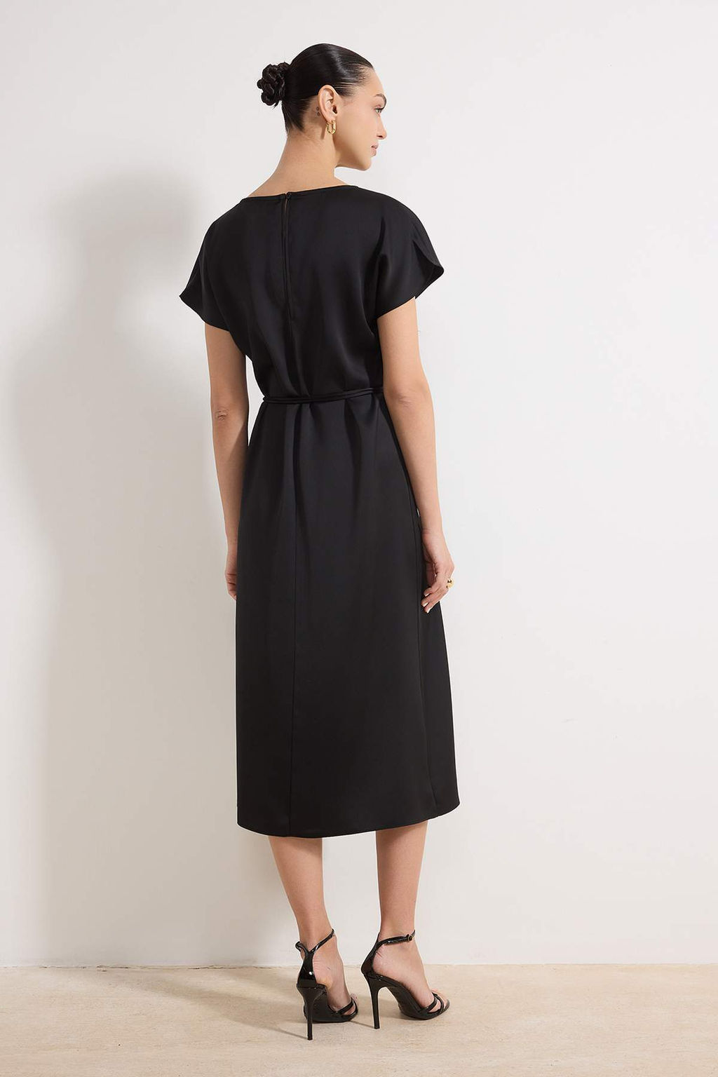 Siyah Baglama Detayl? Kemerli Midi Saten Dokuma Elbise TWOSS26EL00120