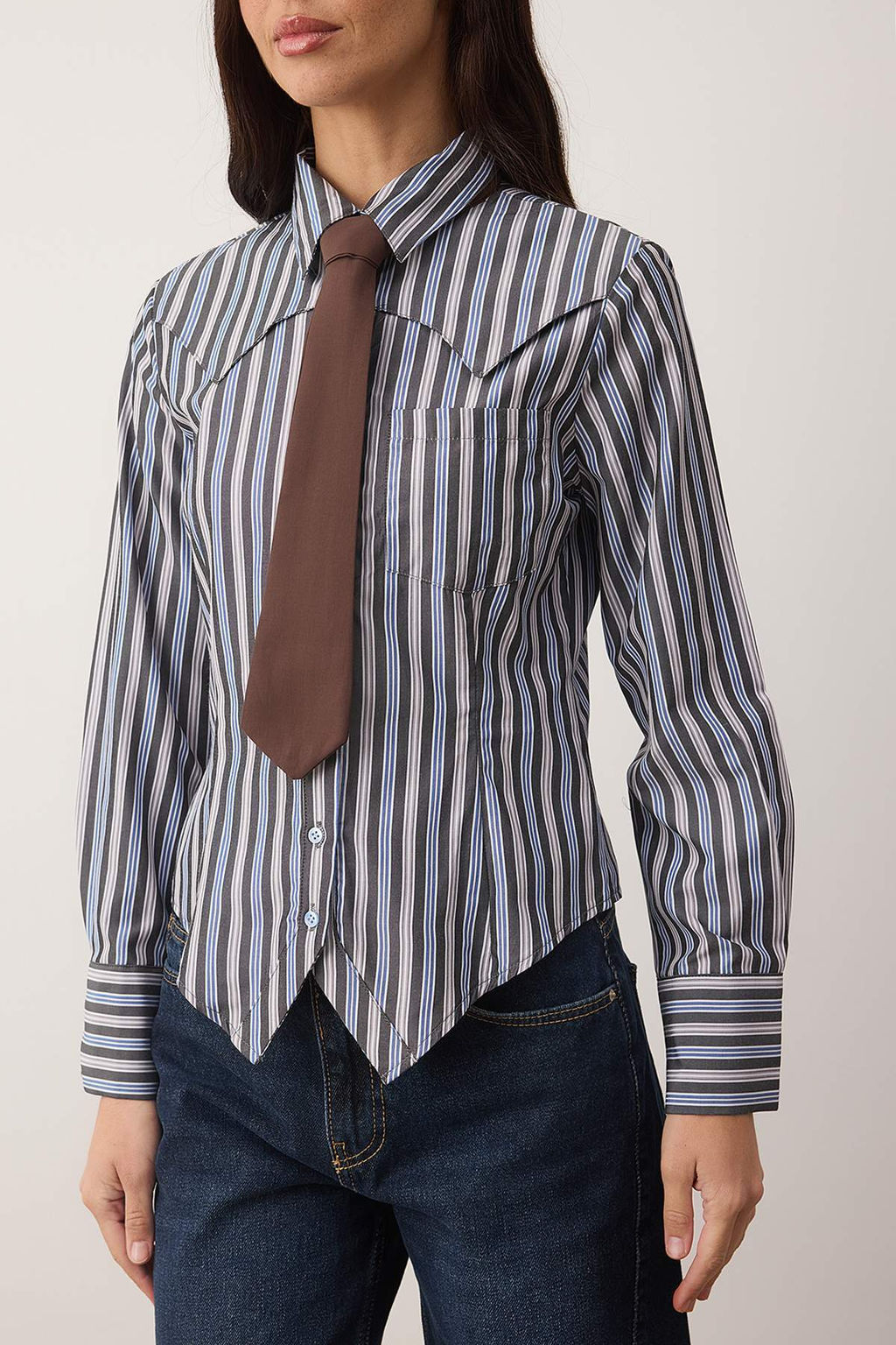 Kahverengi Mavi Cizgili Kravatl? Hafif Bele Oturan Gomlek TWOAW26GO00133 - Trendyolmilla фото 3