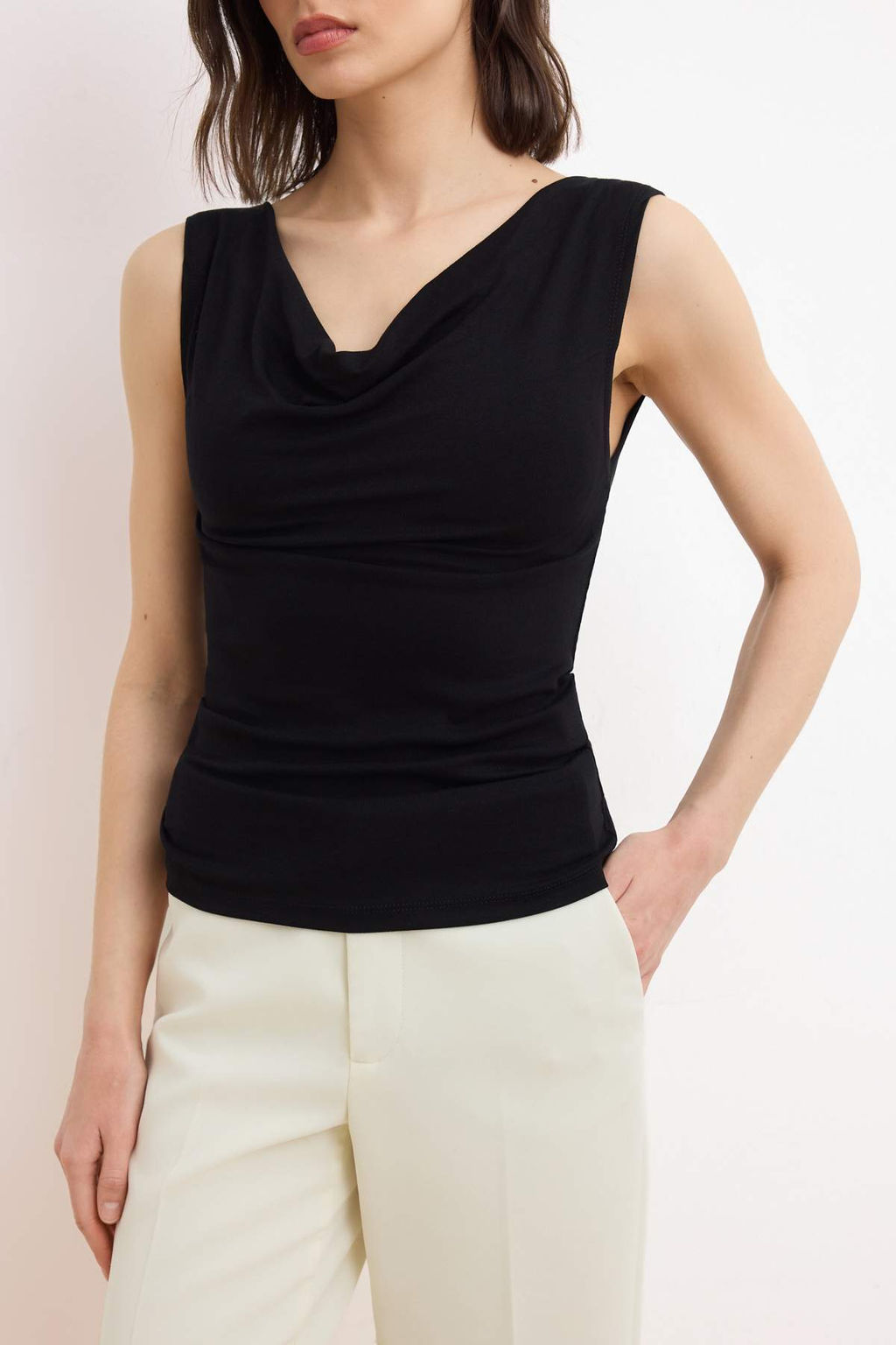 Siyah Fitted/Vucuda Oturan Degaje Yaka Kolsuz Yumusak Orme Bluz TWOSS26BZ00464 - Trendyolmilla фото 3