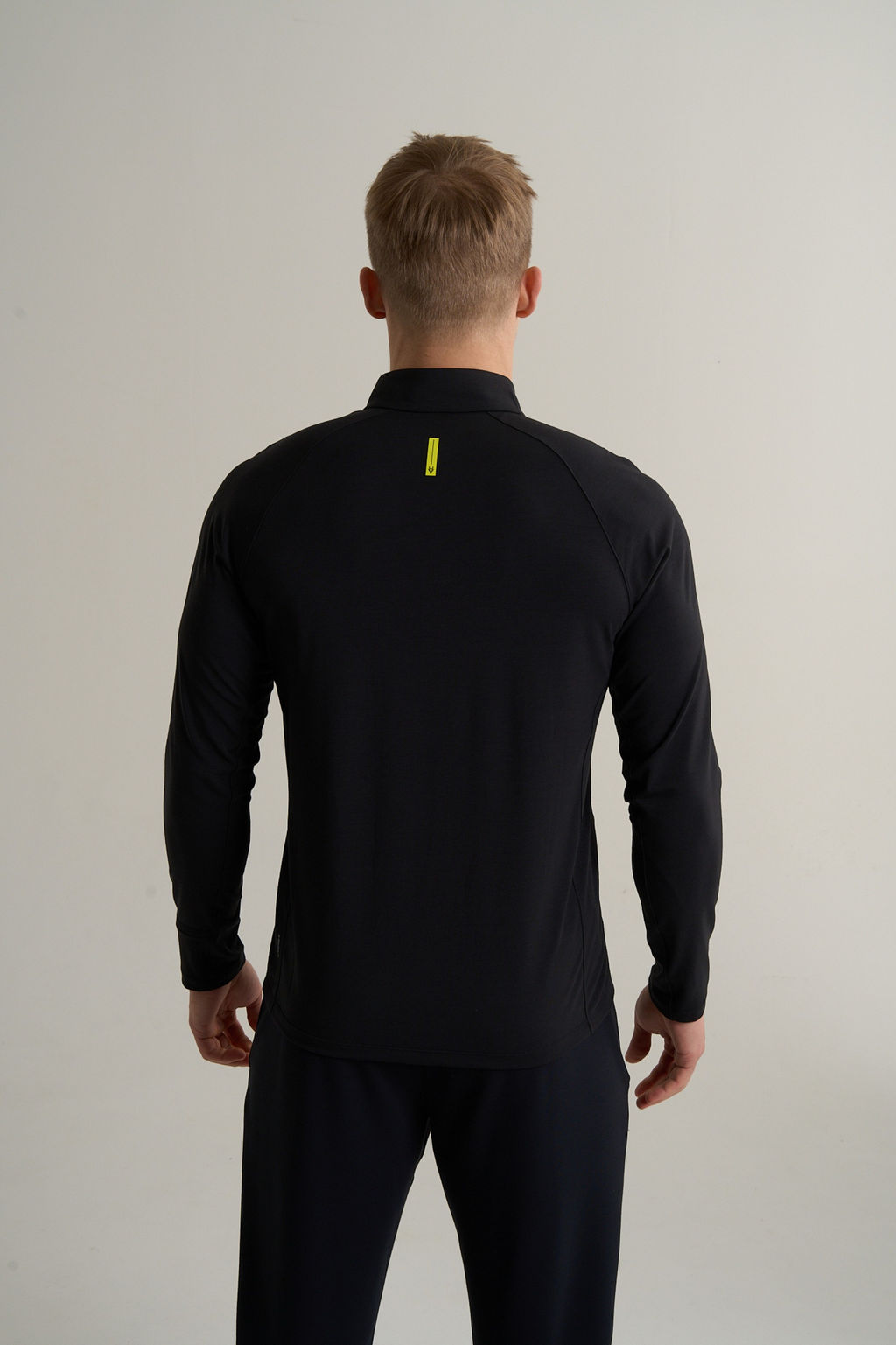 Лонгслив half-zip Черный ANTA RUNNING LS Tee фото 5