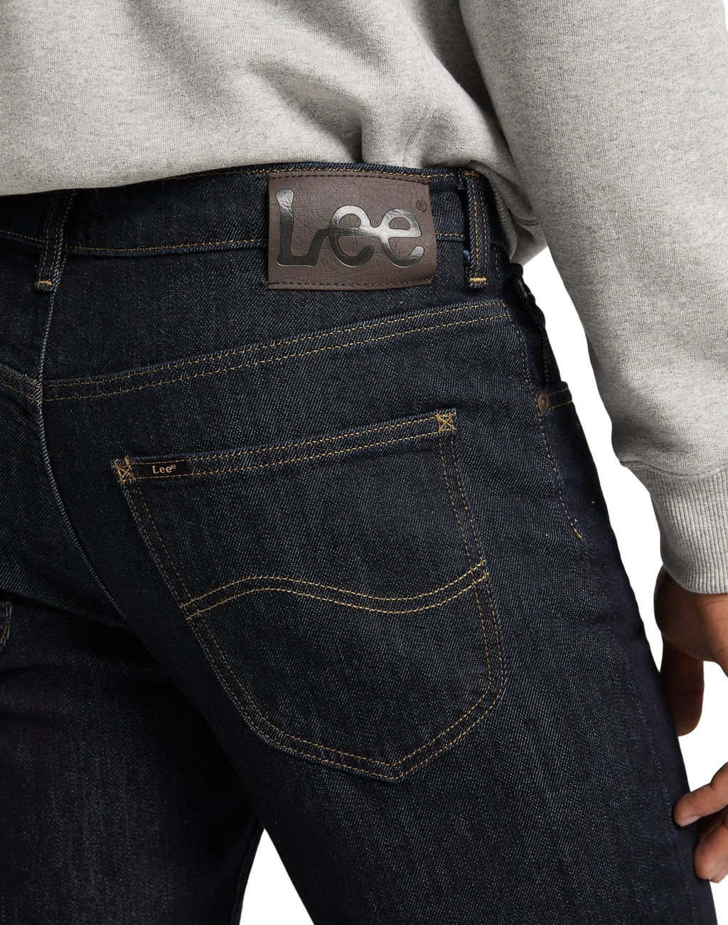 Джинсы мужские