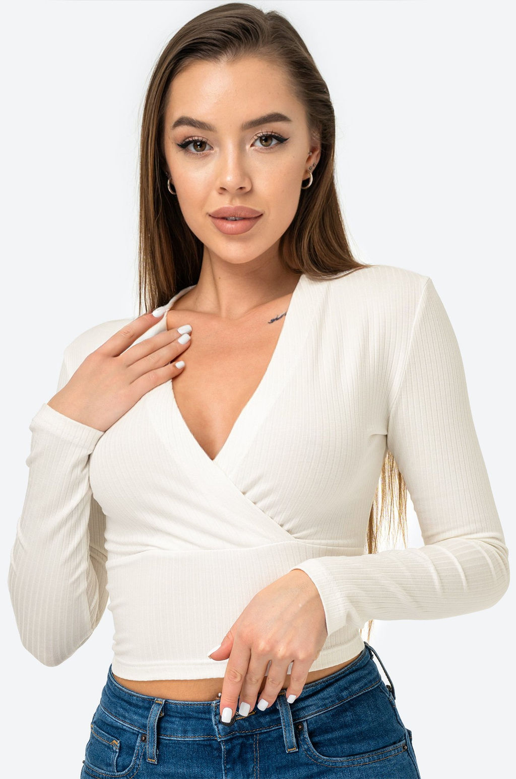 Женский лонгслив с глубоким вырезом из вискозы Happy Fox  фото 7