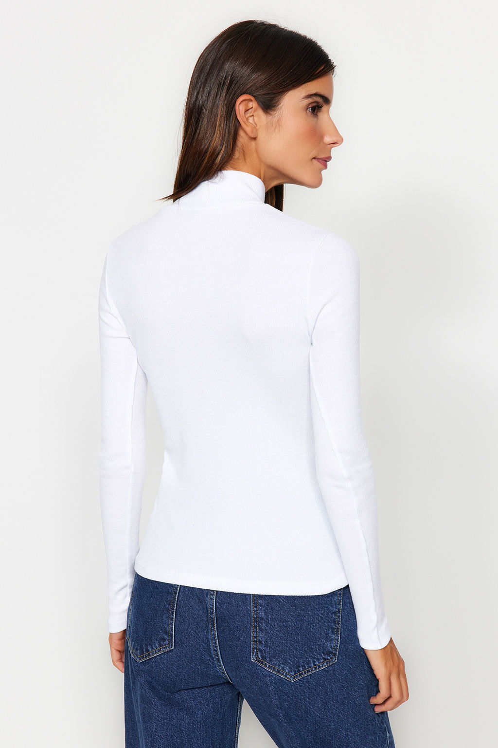 Trendyolmilla Siyah-Beyaz 2li Paket Fitilli Dik Yaka Fitted/Vucuda Oturan Uzun Kol Esnek Orme Bluz TWOAW24BZ00257
