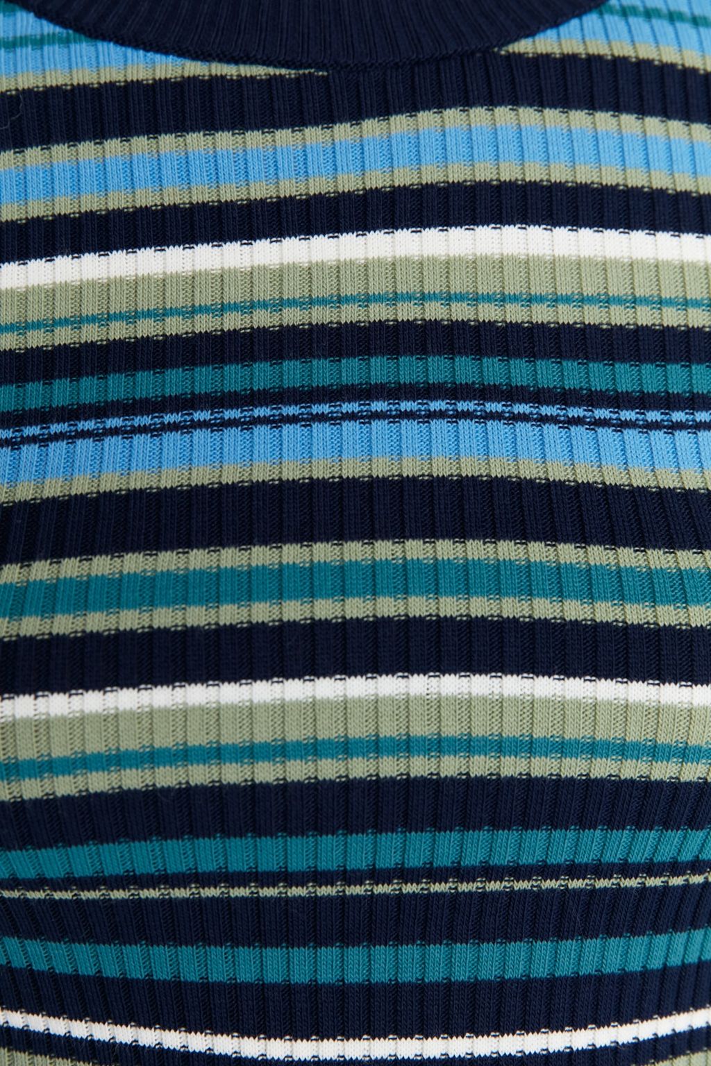 Lacivert Crop Triko Kazak TWOAW22KZ1114 - Trendyolmilla фото 3