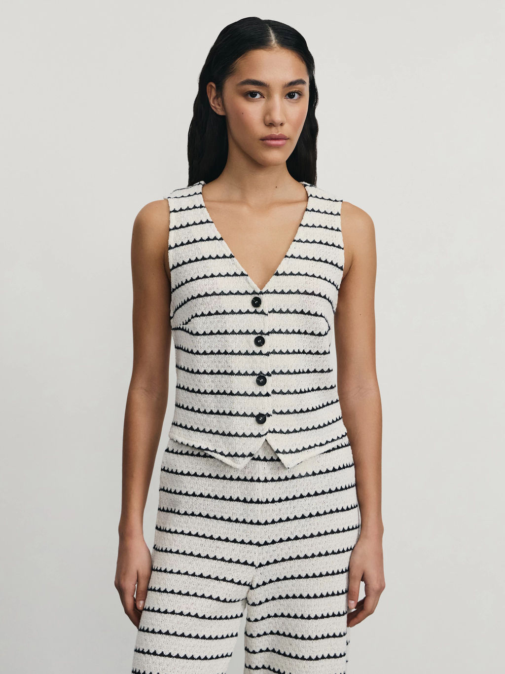 Жилет из фактурной вязки / Zarina  фото 4