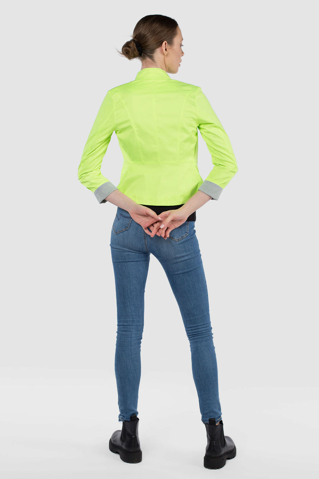 Ветровка жакет