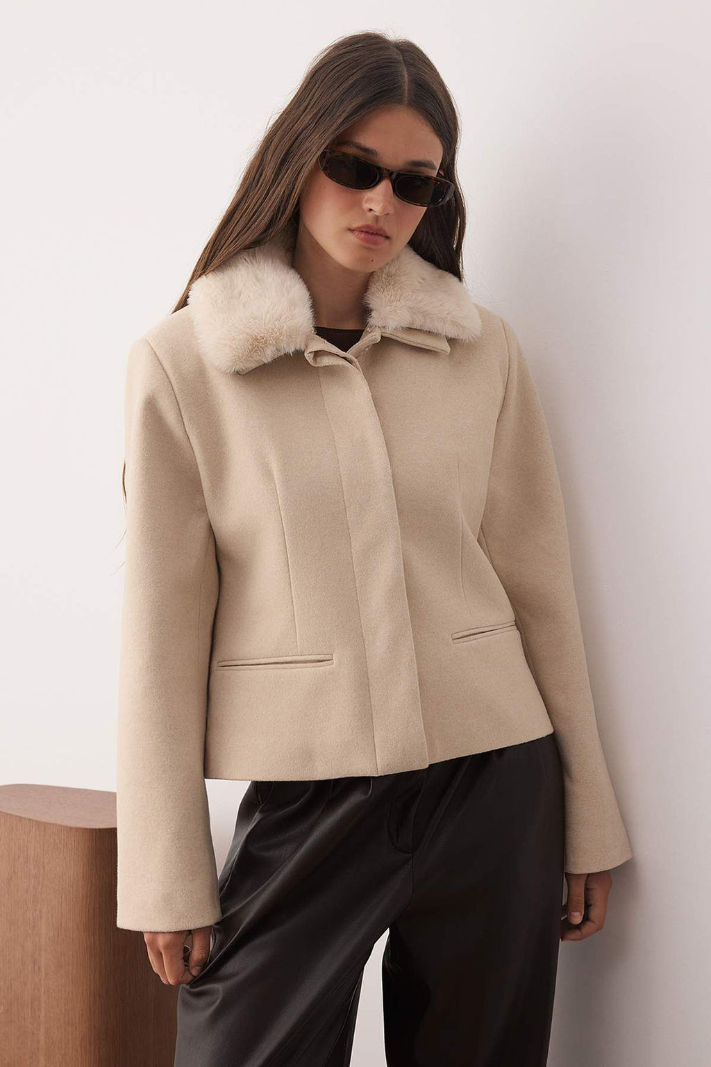 Ekru Regular Kal?p Yakas? Kurklu Kase Ceket Mont TWOAW26MO00131