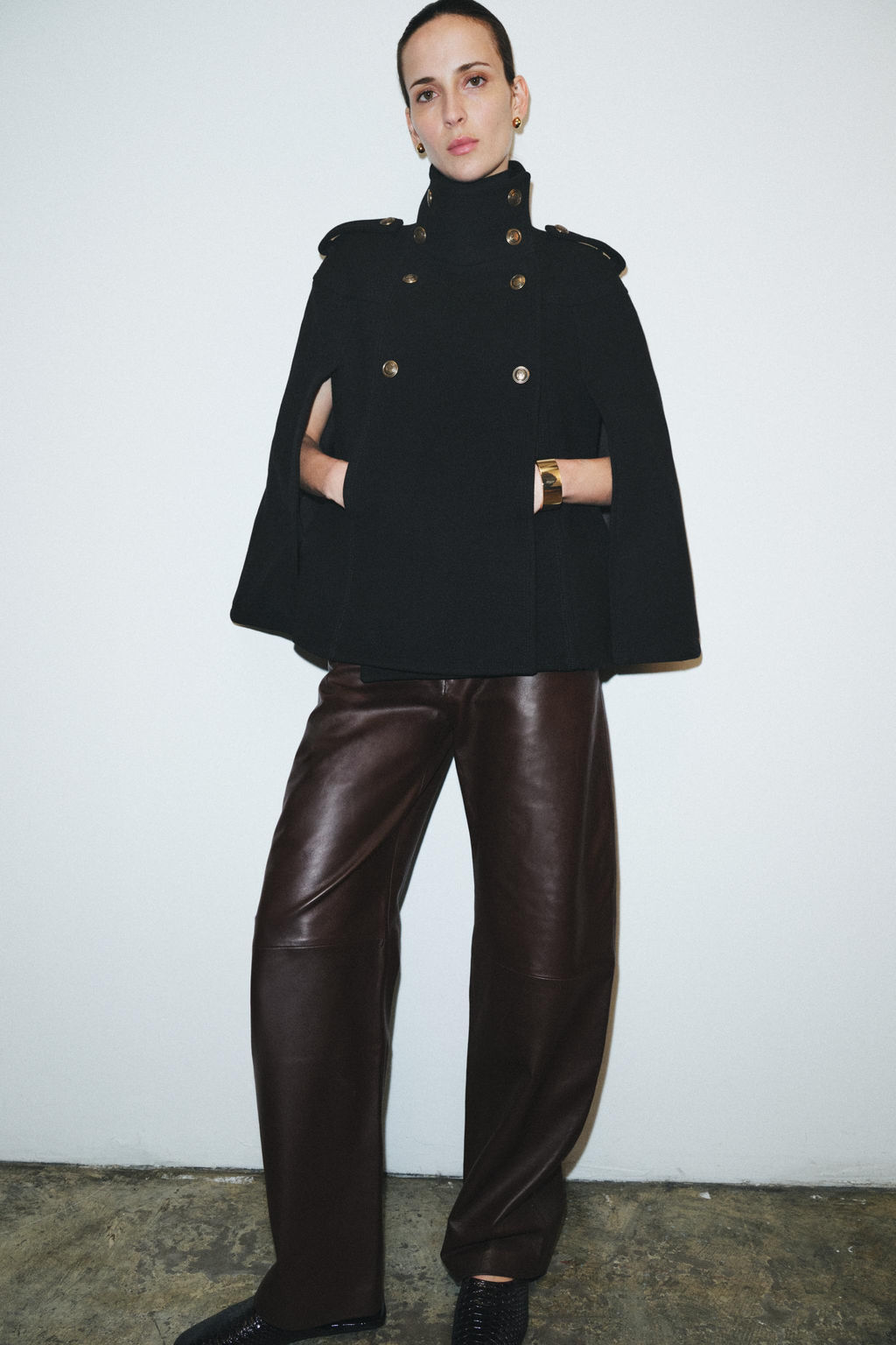 WOOL BLEND CAPE WITH METAL BUTTONS ZW COLLECTION