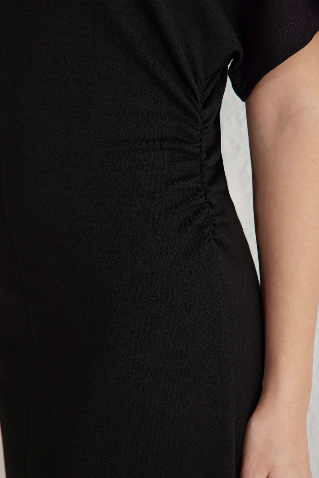 Siyah Fitted Buzgu/Drape Midi Esnek Orme Elbise TWOSS25EL00101 - Trendyolmilla фото 4