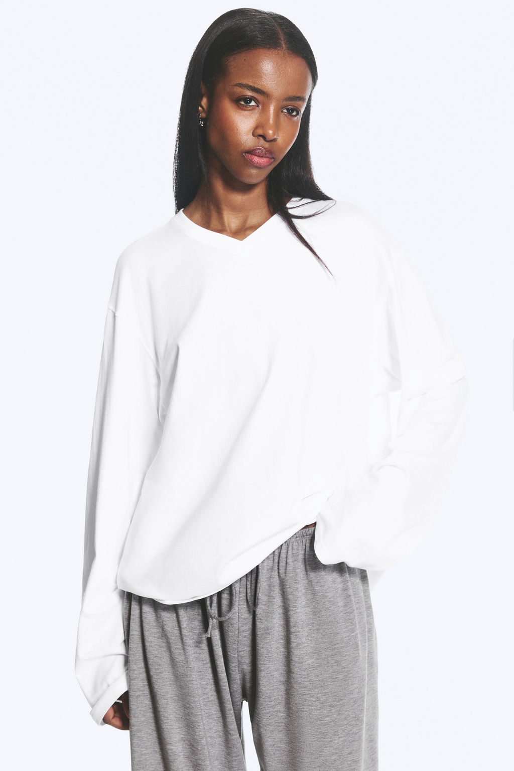 Camiseta boxy de cuello en V y manga larga - H&m фото 3