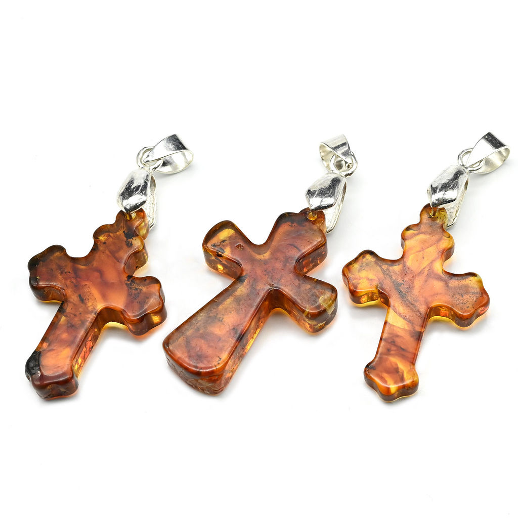 Крестик нательный из натурального янтаря 21*31мм цв.коньячный Радуга камня